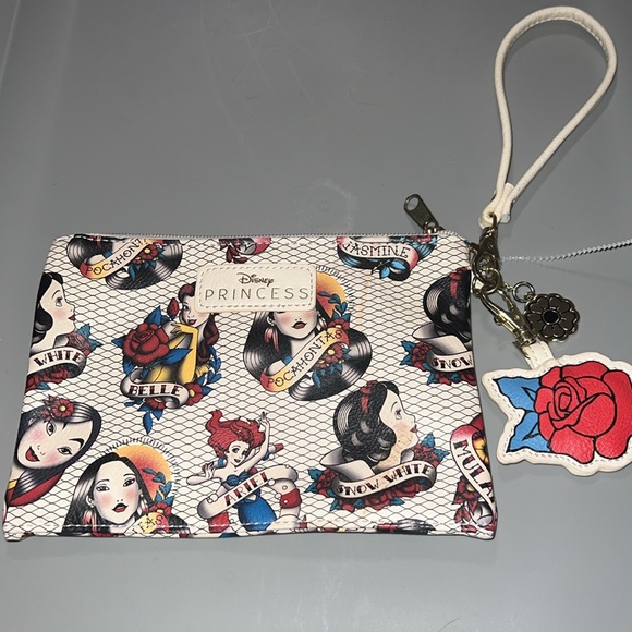 NEW Disney princess Ariel Belle SnowWhite Mulan Pocahontas Jasmine wallet makeup - Picture 1 of 17